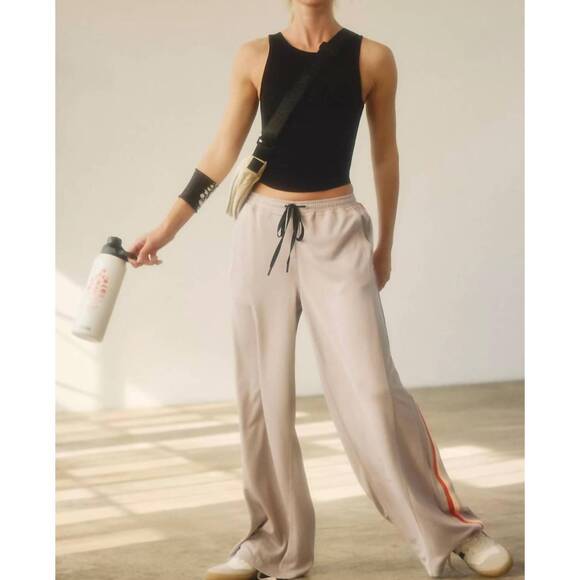 FREE PEOPLE Pants - NEW FREE PEOPLE one on one mesh pants in goal post combo